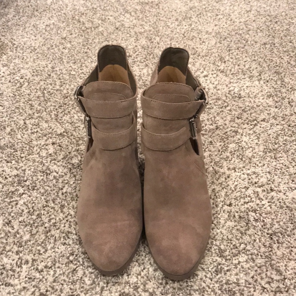 Michael kors taupe booties